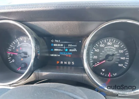 2016 Ford Mustang Ecoboost z USA, uszkodzony, nr VIN 1FA6P8TH3G5300253